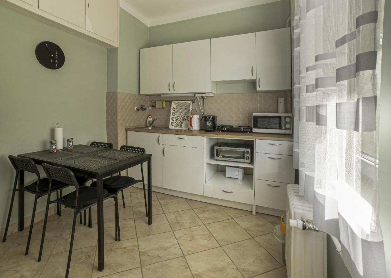 Koroesi Apartman Pecs Exterior photo